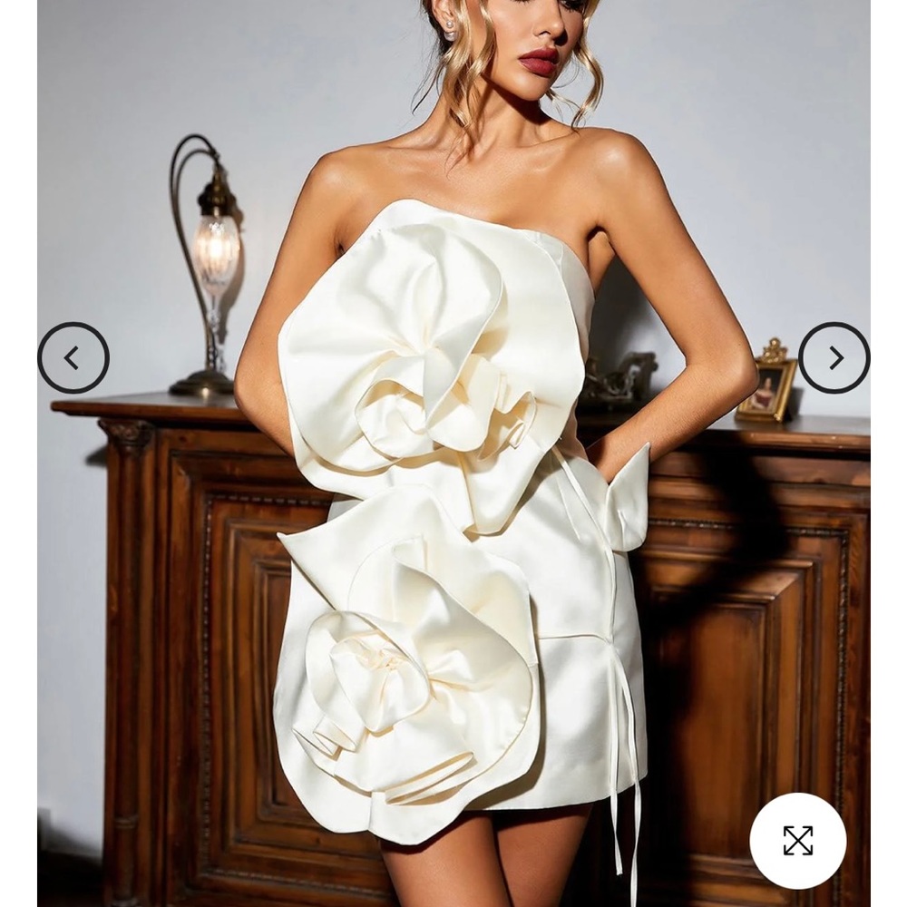 *BRAND NEW NEVER WORN * Anwen Strapless Mini Dress
